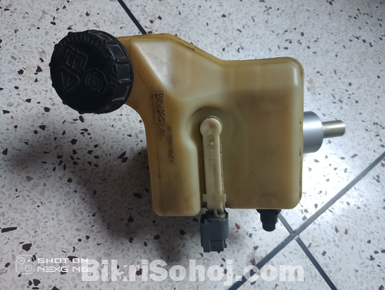 Break master cylinder for Mazda axela